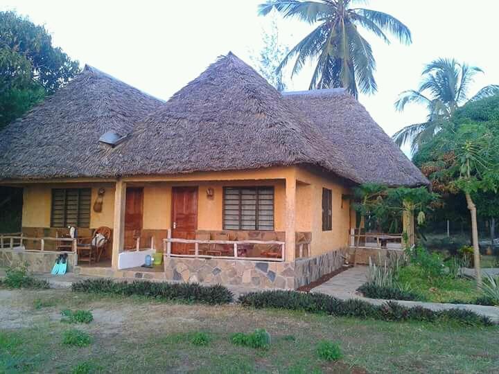 Mango Lodge Msambweni Kisimachande Exterior photo